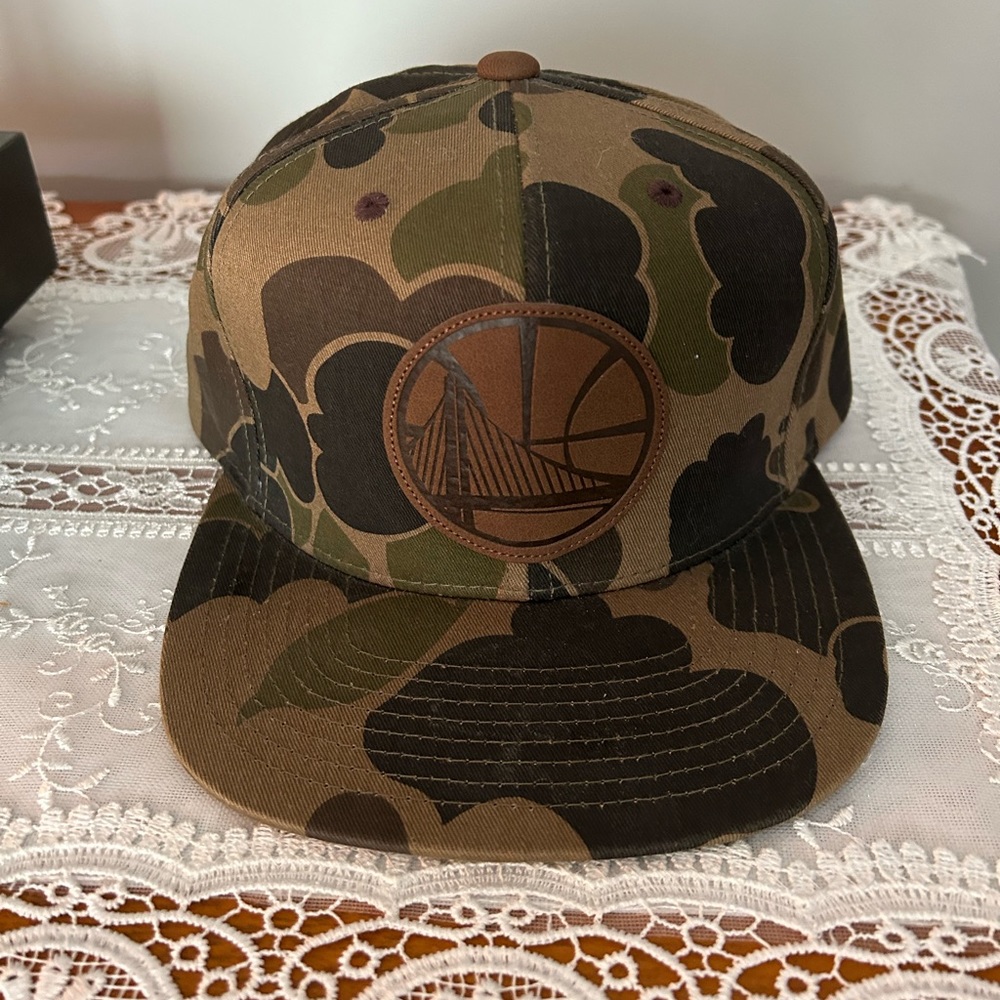 EXCLUSIVE Mitchell & Ness Golden State Warriors Snapback